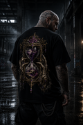 Velvet Venom: Das „Grim Throne“ Shirt – Wo Macht auf Dunkelheit trifft